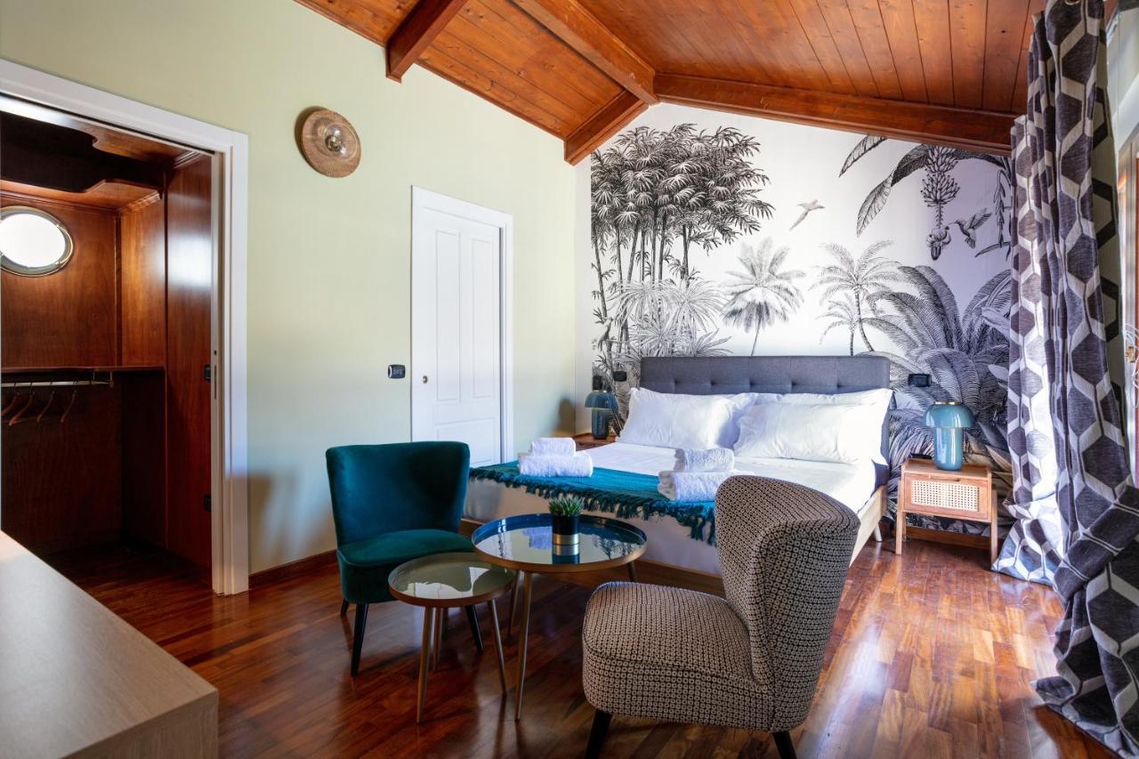 Pavean Suites Frattaminore Exterior foto